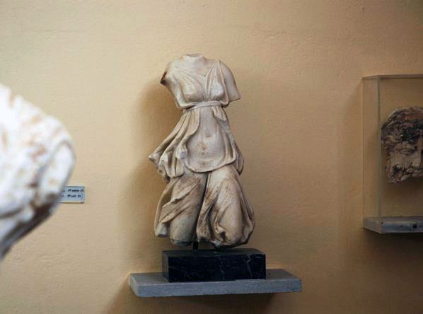 Running figure of Artemis, Paros Running figure of Artemis, Paros