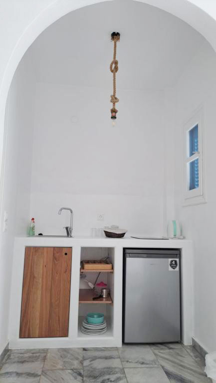 Standard Triple Studio 2 Bizas Paros accommodation Standard Triple Studio