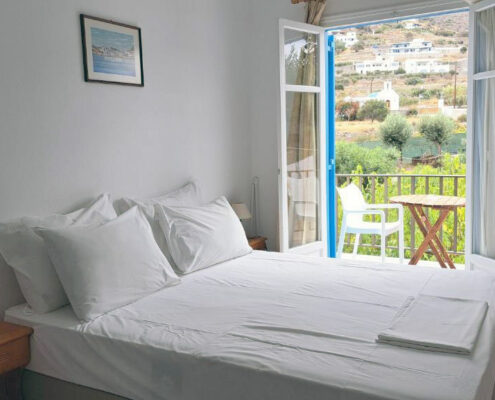 Standard Triple Studio Triple Studio Paros Bizas accommodation