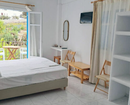Standard Triple Studio Triple Studio Paros Bizas accommodation