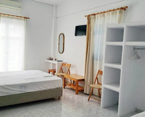 Standard Triple Studio Triple Studio Paros Bizas accommodation