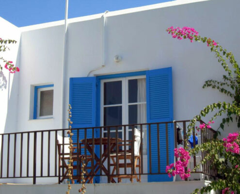 Chambre triple avec vue sur la mer Chambre avec vue sur la mer pour trois personnes - Hébergement à Paros Bizas